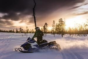 Smiley Creek Lodge | Ketchum, Idaho | Snowmobiling