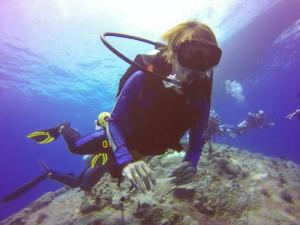 Below H2O | Naperville, Illinois | Scuba Diving & Snorkeling