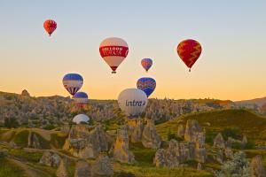 Portland Rose Hot Air Balloons | Central, Oregon | Hot Air Ballooning