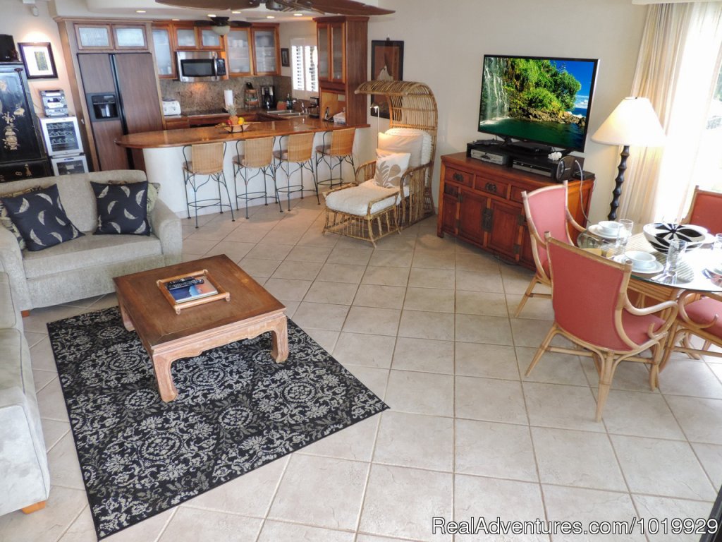 Living and Kitchen | Polo Beach 2-4 Bd beachfront-Wailea, Makena, Maui | Image #12/19 | 