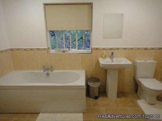 Ebenezer Chapel - Family bathroom | Derbyshire Holidays | Image #5/16 | 