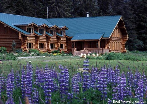 Front view | Glacier Bay's Bear Track Inn | Gustavus, Alaska  | Hotels & Resorts | Image #1/4 | 