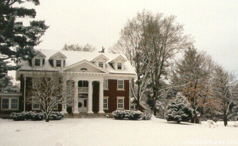 Photo #1 | The Inn on Crescent Lake | Excelsior Springs, Missouri  | Bed & Breakfasts | Image #1/1 | 