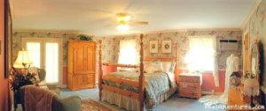 The Blue Max Inn | Chesapeake City, Maryland | Bed & Breakfasts