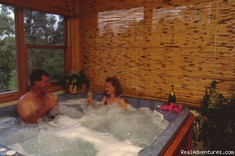 Jacuzzi Spa | Hunter River Retreat | Rosebrook, Australia | Vacation Rentals | Image #1/4 | 