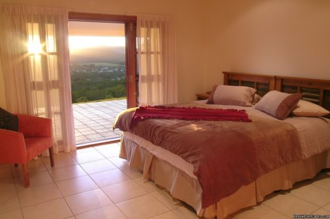 The Summit Rainforest Retreat master bedroom