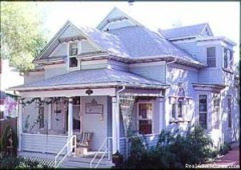 Awarenest Victorian Bed & Breakfast | Image #8/8 | 