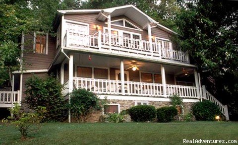 Front View | Folkestone Inn Bed & Breakfast | Bryson City, North Carolina  | Bed & Breakfasts | Image #1/3 | 