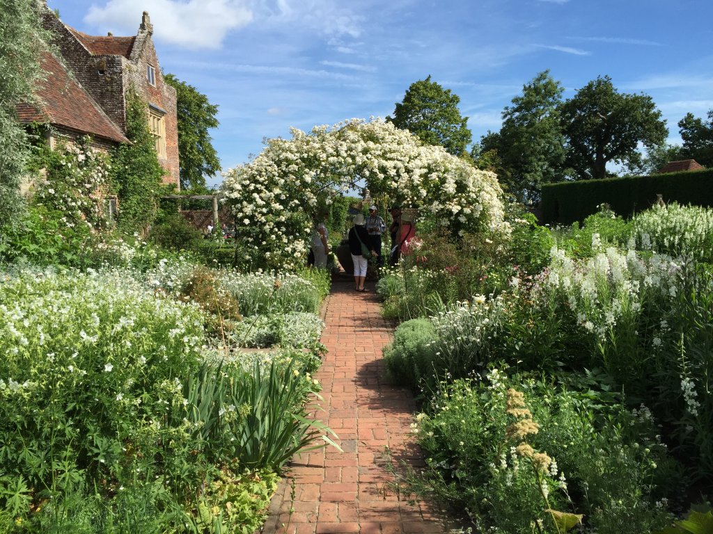 Sissinghurst | English Garden Tours | Image #4/5 | 