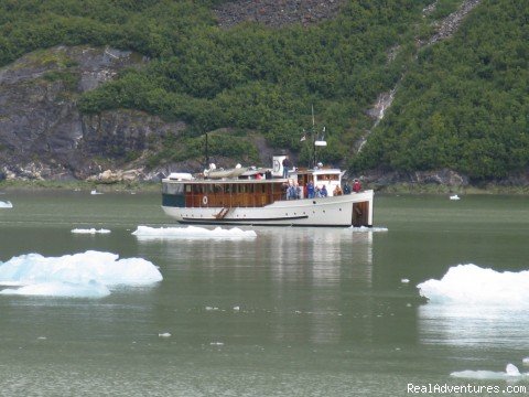 Alaska Yacht Charters aboard Discovery | Union, Washington, Alaska  | Yacht Charters | Image #1/9 | 