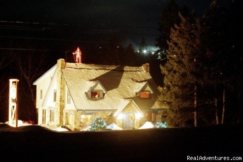 Auberge Beaux reeves and Spa in the winter | Dog sledding at Auberge and Nordic Spa Beaux Reves | Image #7/17 | 