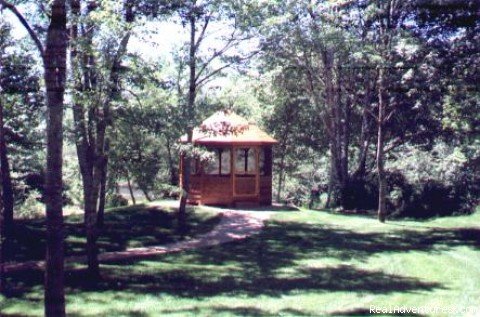 Gazebo | Gold River Estate Bed and Breakfast | Image #5/7 | 