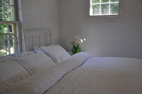 Woodstock Country Inn, The White Room