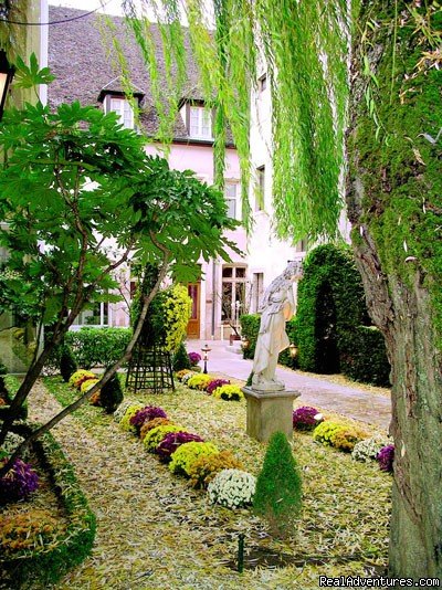 Garden | Hotel Le Cep**** | Beaune, France | Hotels & Resorts | Image #1/15 | 