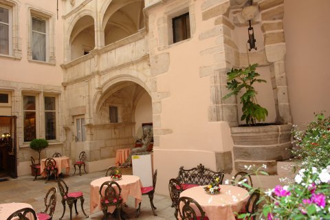 Inside Courtyard for breakfast or a drink