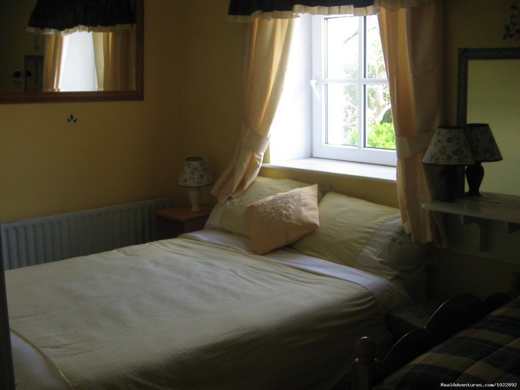 room 5  | The Old School House Ballinskelligs | Image #9/10 | 