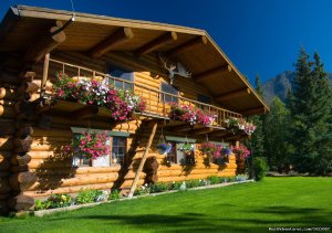 Alaska's Iniakuk Lake Wilderness Lodge