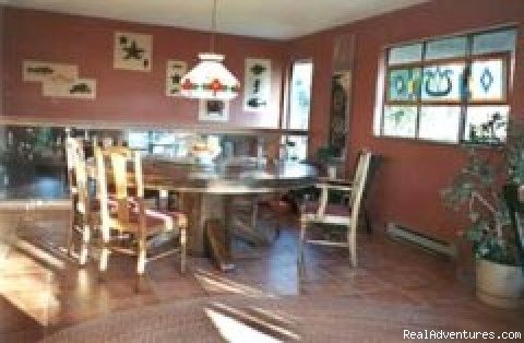 Dining Area | Oak Lane Bed and Breakfast | Victoria, British Columbia  | Bed & Breakfasts | Image #1/3 | 