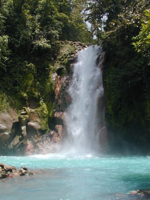 Rio Celeste waterfall