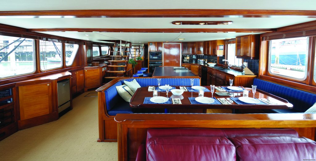 Huge salon for comfort | Alaska Sea Adventures Yachtalaska | Image #5/22 | 