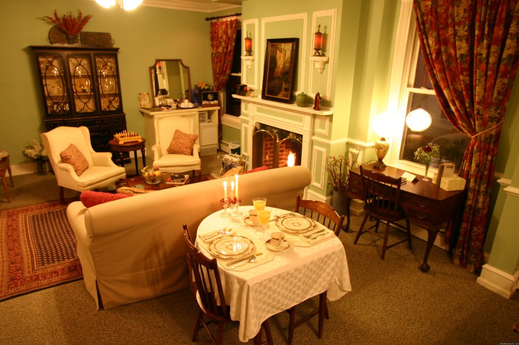 The Parlor | Carisbrooke Inn Bed & Breakfast | Image #5/13 | 