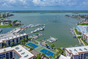 Marco Island Waterfront Fun Anglers Cove Resort