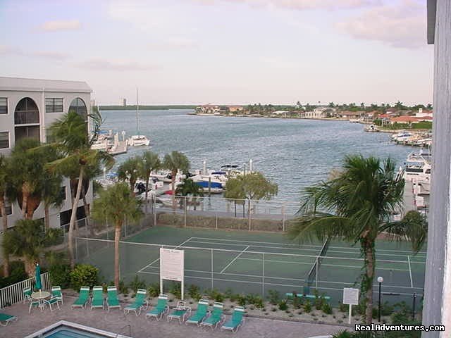 Kitchen | Marco Island Waterfront Fun Anglers Cove Resort | Image #4/17 | 