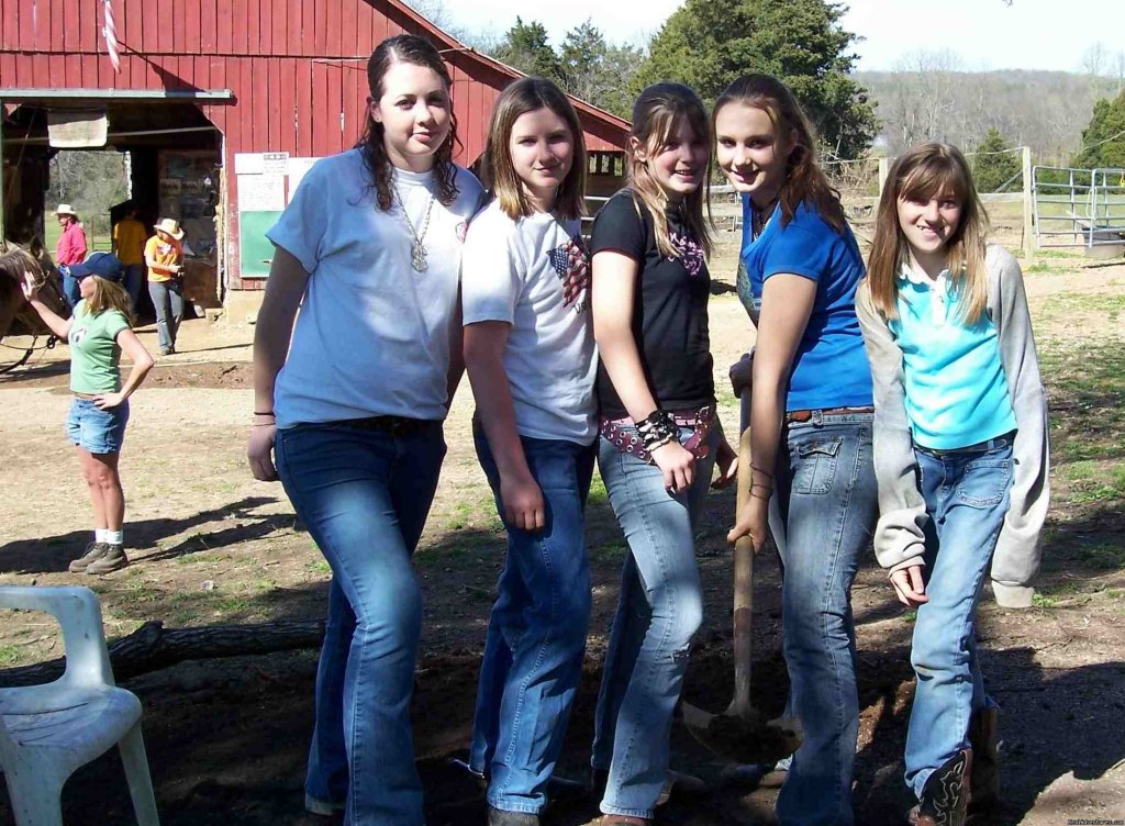 Barn Helpers | Scenic Horseback  Lessons | Image #14/19 | 