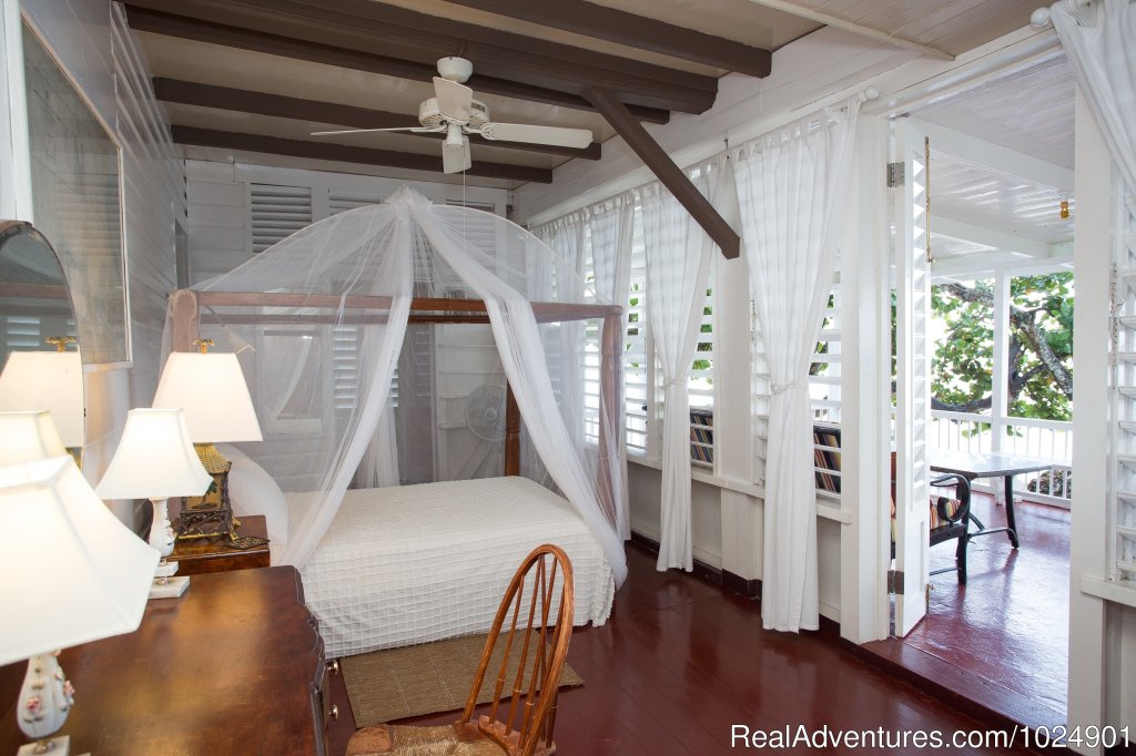 Seaside Bedroom | Llantrissant - A Negril Beachhouse | Image #11/26 | 