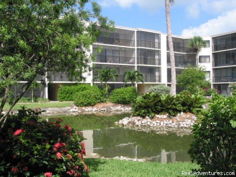 Colorful interior courtyard Sundial | Enjoy Sea and Sand on Sanibel Island | Image #3/6 | 