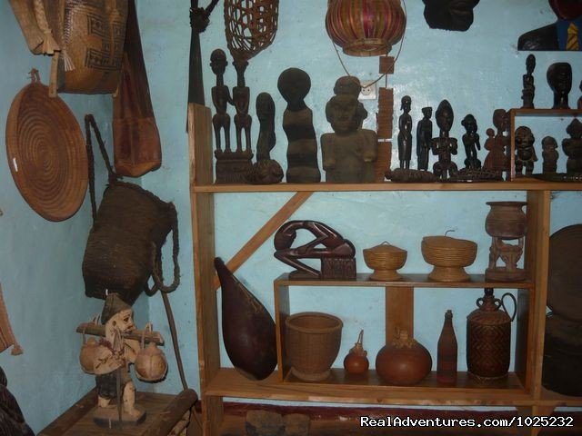 Mus'Art Gallery, Gallery B | Mus'Art Gallery: Grass-fields Arts Museum Cameroon | Image #15/24 | 