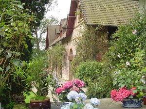 Manoir De Beaumont  Charm Bed And Breakfast