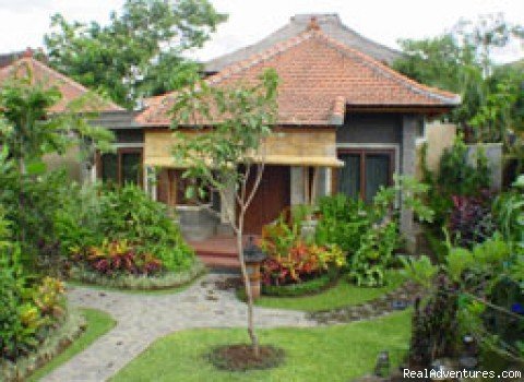 Putu Bali Bungalow | Discounted Bali Bed & Breakfasts, Hotels & Resorts | Image #2/5 | 