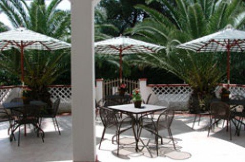 VILLA ELVIRA VERANDA | Villa Elvira Bed & Breakfast | Image #2/21 | 