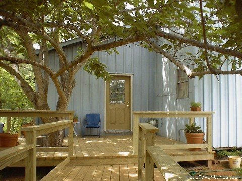 Garden Bungalow | East Texas Retreats, Reunions, & Group Getaways! | Image #2/4 | 