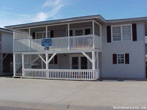 Pier House | Spacious House in NMyrtle Cherry Grove Beach House | Image #2/6 | 