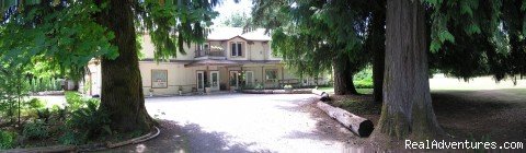 Cedar Wood Lodge Bed & Breakfast Inn | Port Alberni, British Columbia  | Bed & Breakfasts | Image #1/26 | 