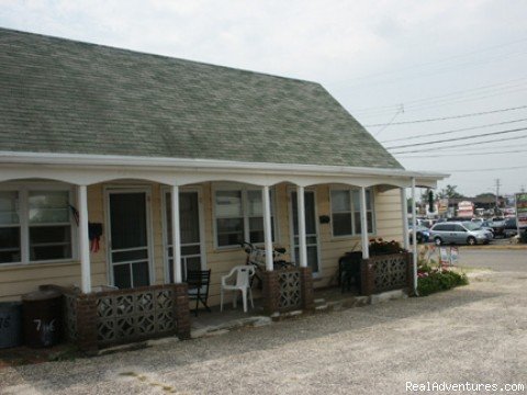 Photo #1 | 3 Bdrm, 2 blocks to beach Point Pleasant Beach, NJ | Point Pleasant Beach, New Jersey  | Vacation Rentals | Image #1/8 | 