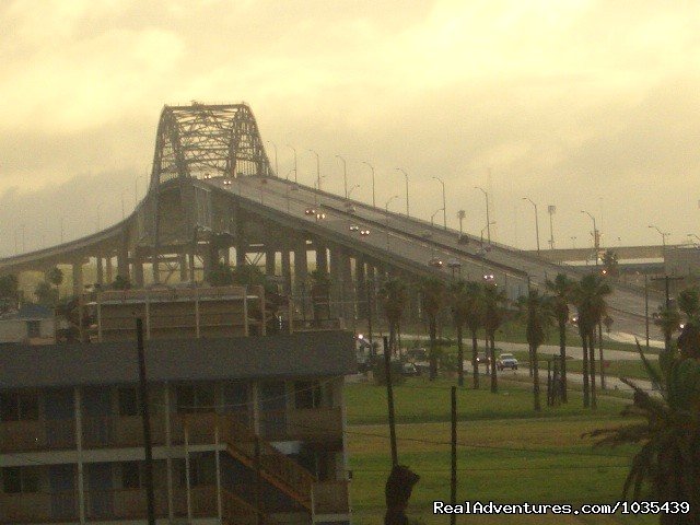 Harbor Bridge View | Very Nice Beach Front Condo in Corpus Christi | Image #7/7 | 