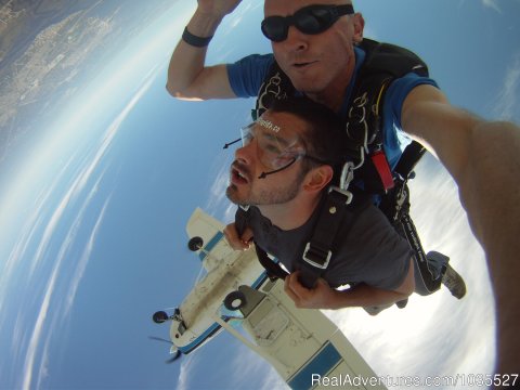 Tandem exiting the plane