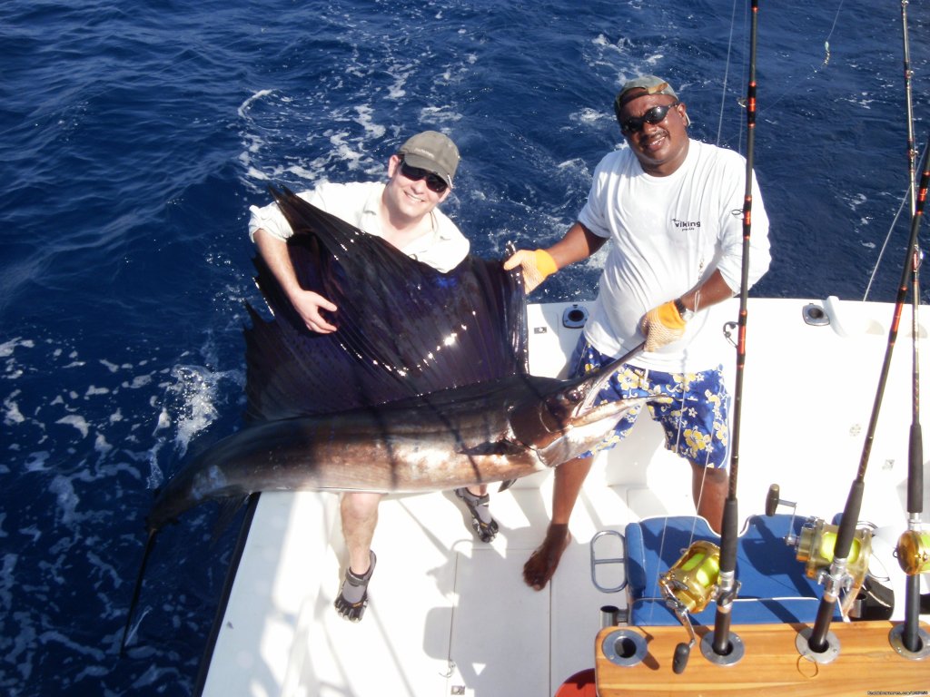 Sailfishing in Quepos Water | Costa Rica Sportfishing with Quepos Fishing | Image #4/5 | 