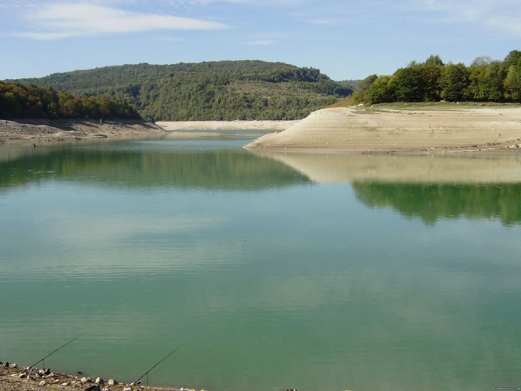 region of lakes and waterfalls | gite in the Jura, waterfalls and lakes | Image #3/3 | 