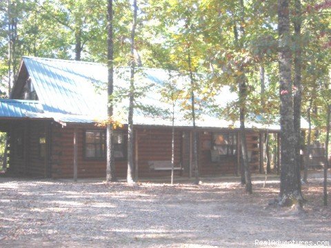 Three Bedroom Economy Cabin | Resort Cabin Rentals near Beavers Bend State Park | Image #4/16 | 