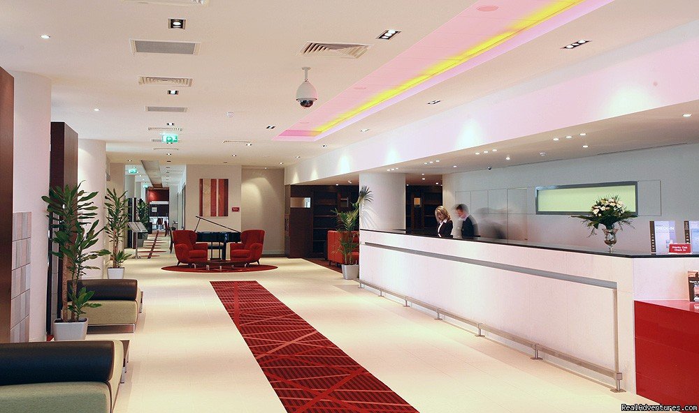 Reception | Holiday Inn Sofia | Image #2/12 | 