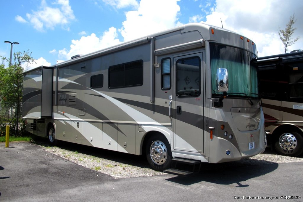 Allstar Coaches RV Rental Florida - Journey | Allstar Coaches Luxury RV Rentals in Florida | Image #11/14 | 