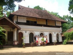 Houseboat + Heritage Stay - Package Tour In Kerala