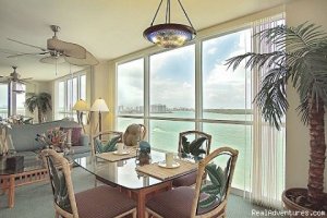 Romantic Week Getaway at Luxury Condo