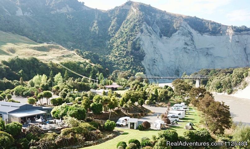 Stay and Play | New Zealand Fun Family  River Holidays | Image #2/4 | 