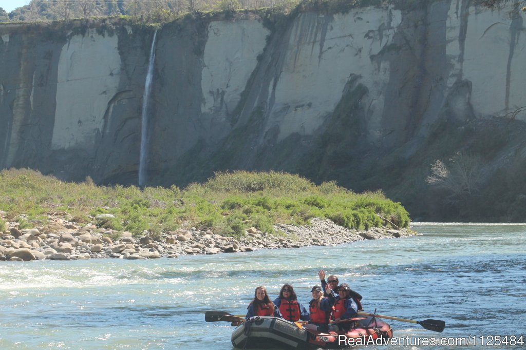 Family adventures on the Rangitikei River | New Zealand Fun Family  River Holidays | Image #3/4 | 