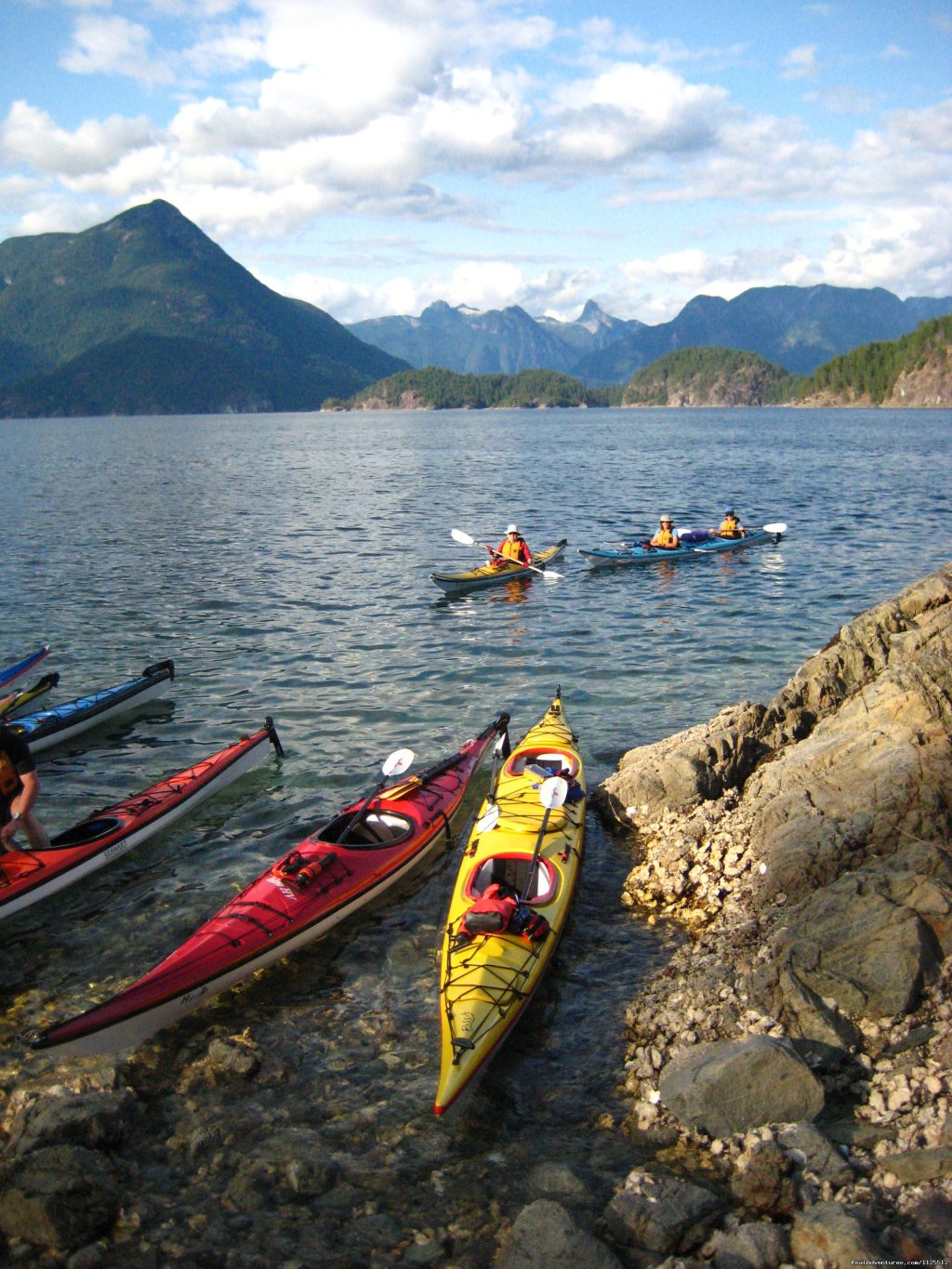 Beaching in Desolation | Sea Kayak Tours Desolation Sound, British Columbia | Image #6/25 | 